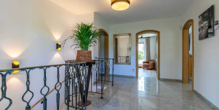 Großzügiger Empfang