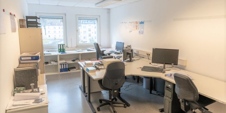 Büro 1 (untere Etage)