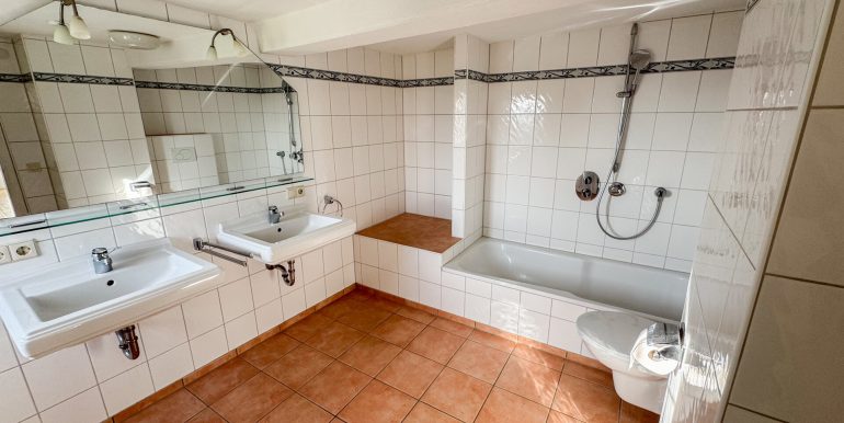 Elternbad mit Wanne OG