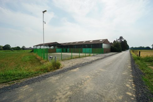 Frontansicht + Freifläche