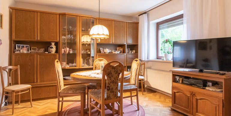 Wohn-/ Esszimmer