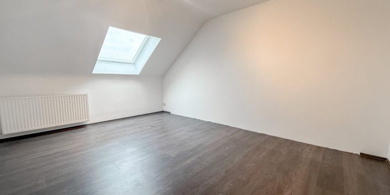 Großes Schlafzimmer