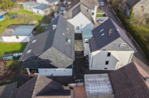 Seitenansicht der Gebäude