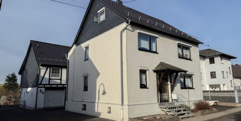 Straßenansicht Haus 1 und 2