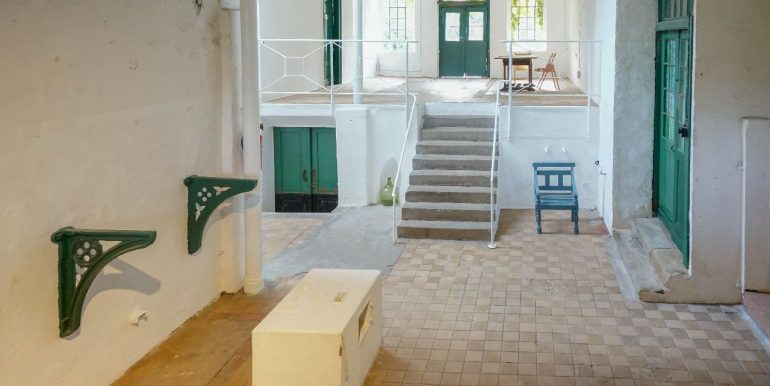 Gewerbefläche mit historischen Accessoires