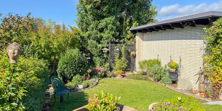 Uneinsehbarer, oberer Gartenbereich