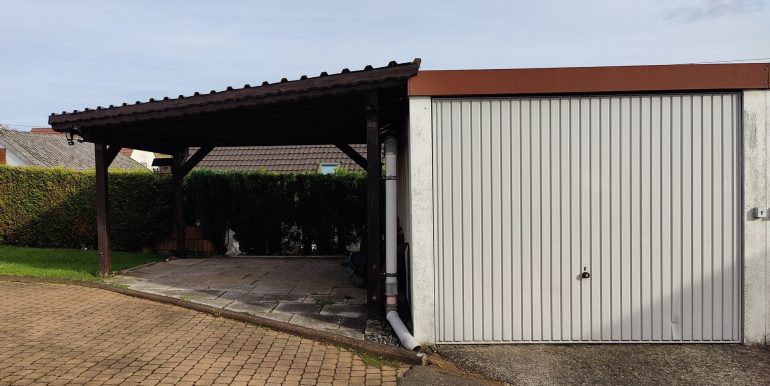 Garage und Carport