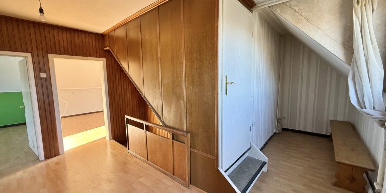 OG Flur + Zugang Dachboden