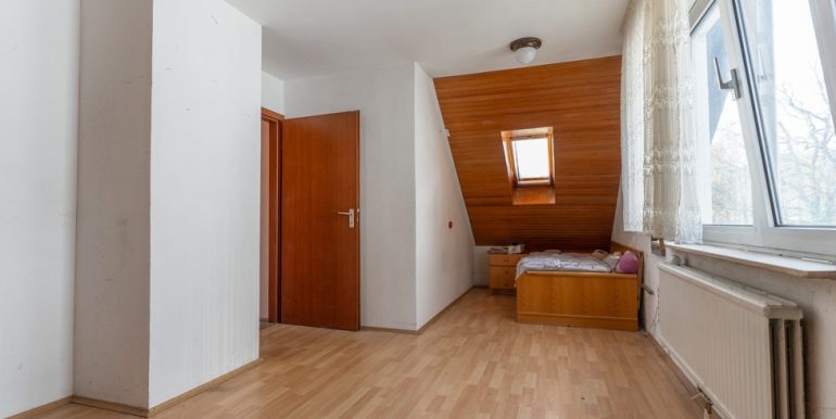 Schlafzimmer I im DG