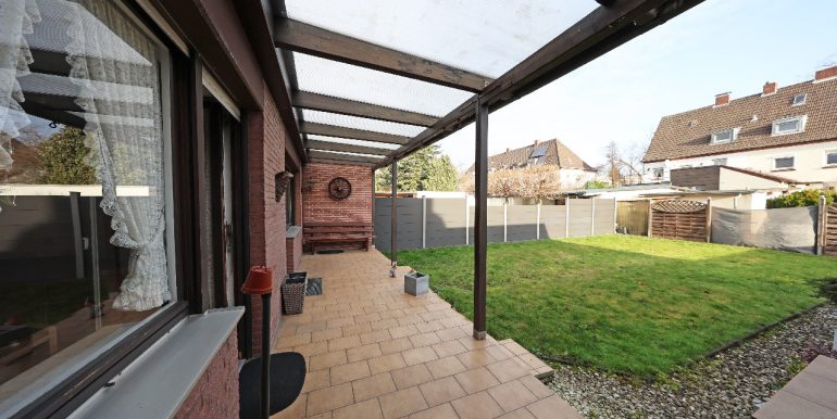 überdachte Terrasse