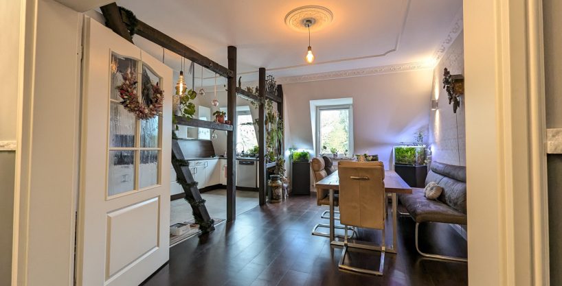 Provisionsfrei – Stilvolle luftig geschnittene Dachgeschoss-Wohnung in Meiderich