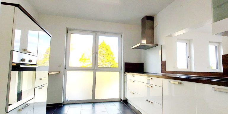 Küche (kann übernommen werden)