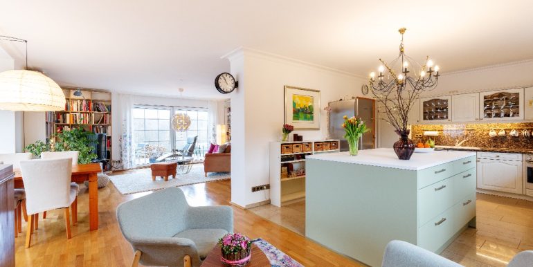 Küche - Esszimmer - Wohnraum