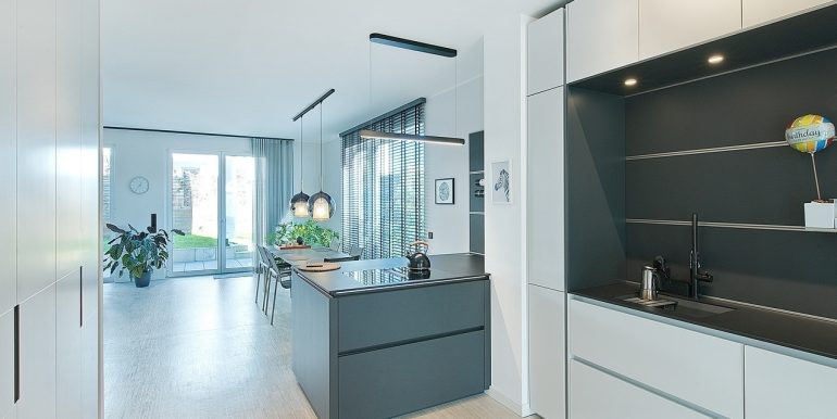 Blick zum Wohn- und Essbereich