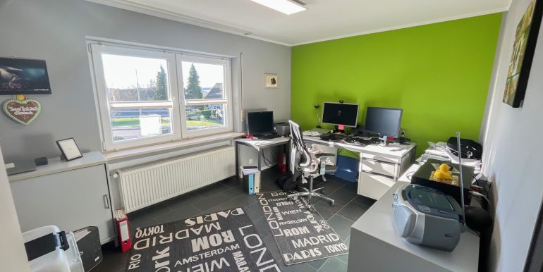 Arbeitszimmer EG