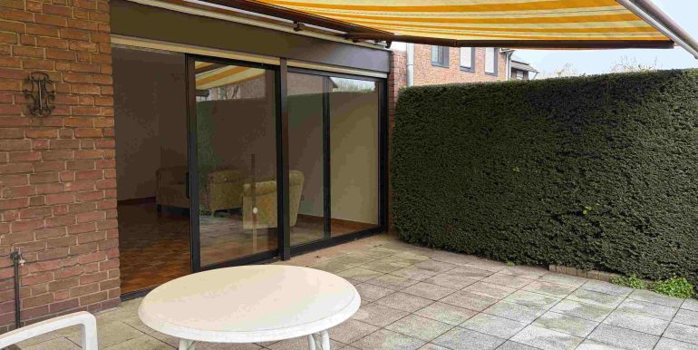 Terrasse mit elektr. Markise