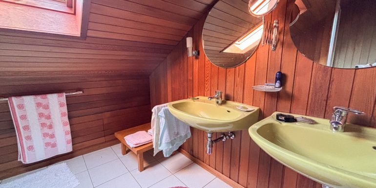 Badezimmer DG