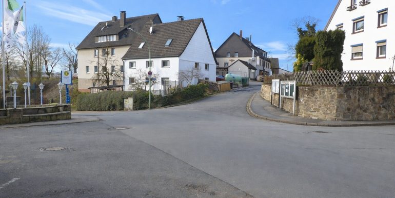 Direkt an der Zufahrtsstraße gelegen