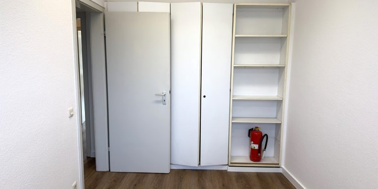 Raum 5 mit Einbauschrank