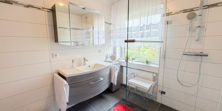 2. Ebene - Badezimmer (EG)