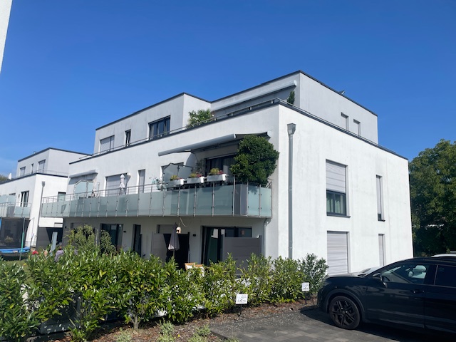 Lichtdurchflutetes, großzügiges Penthouse, 4 Zimmer, mit Aufzug & 2 Tiefgaragenstellplätzen