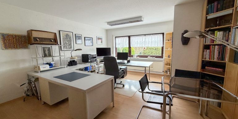 Büro UG
