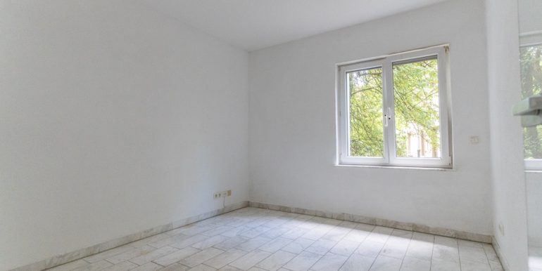 Erstes Schlafzimmer