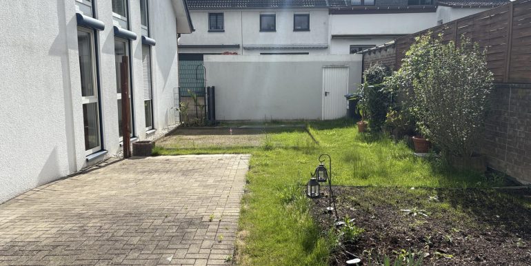 Terrasse und Garten