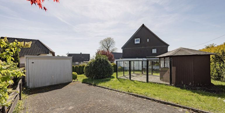 Hausansicht vom Garten