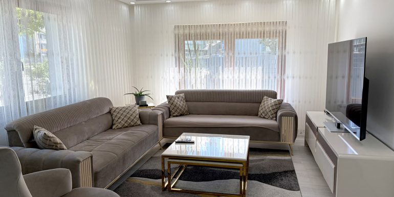 Wohnzimmer (EG)
