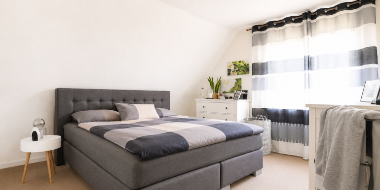 3. Schlafzimmer im DG