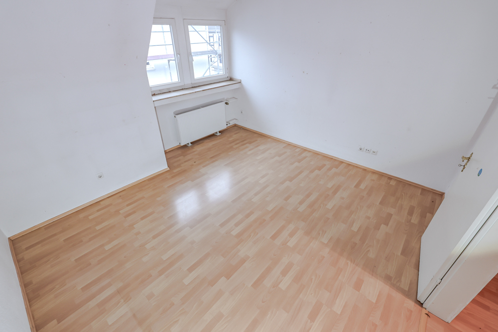Zimmer 2 OG