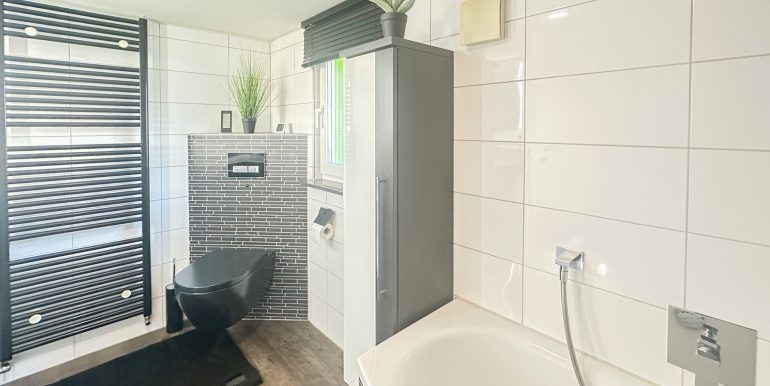 1. OG Badezimmer