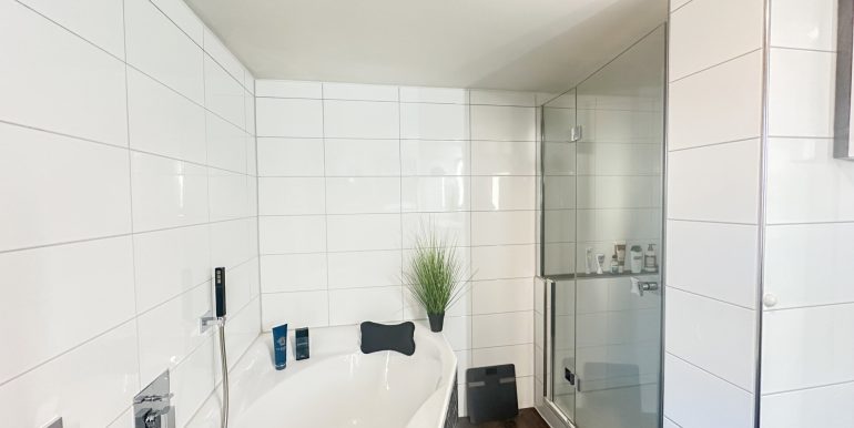1. OG Badezimmer EG