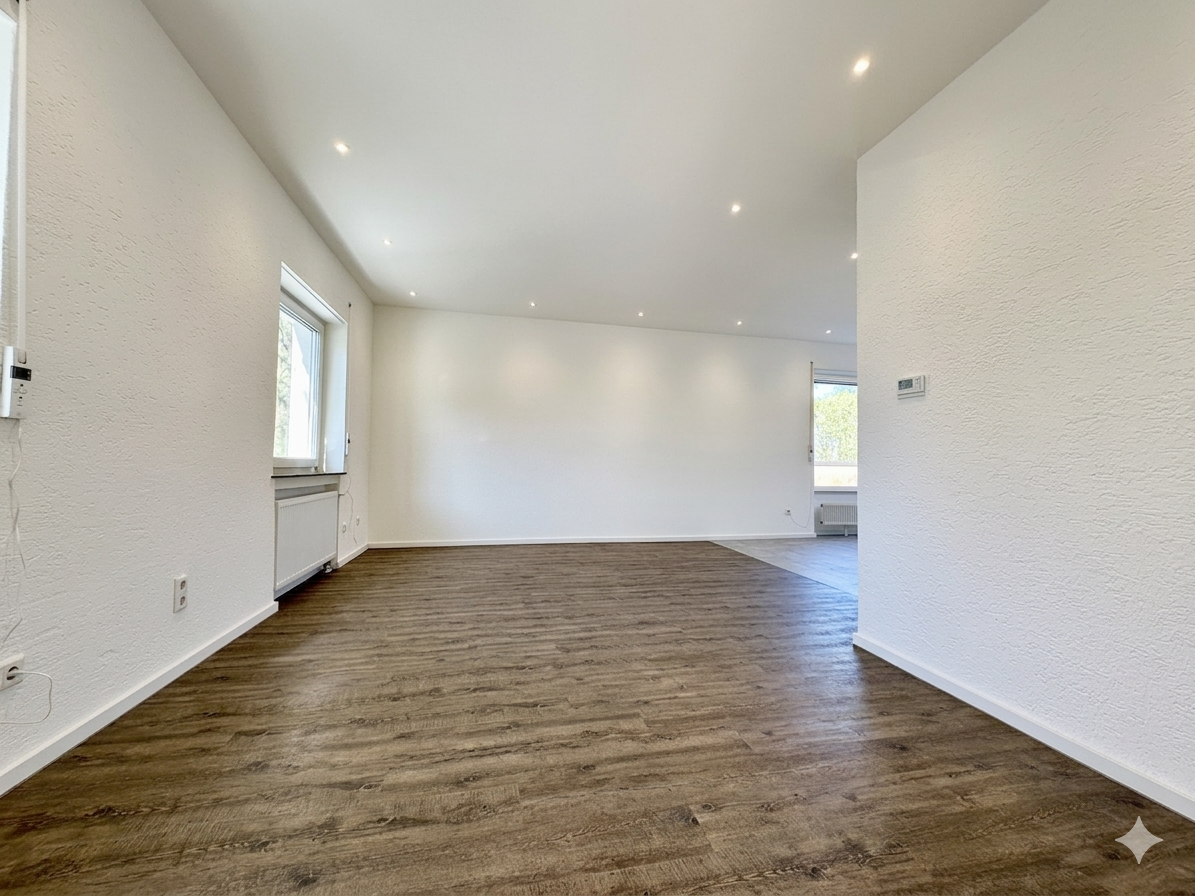 Kurbad-Villa mit Kamin, Terrasse, Keller, Garten, Garage und Gartenhaus - Foto 1