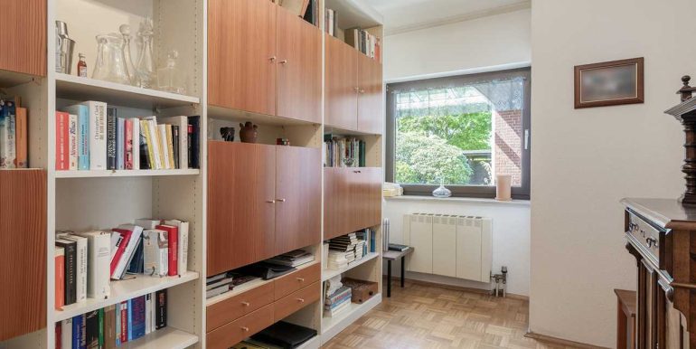 Erstes Schlafzimmer