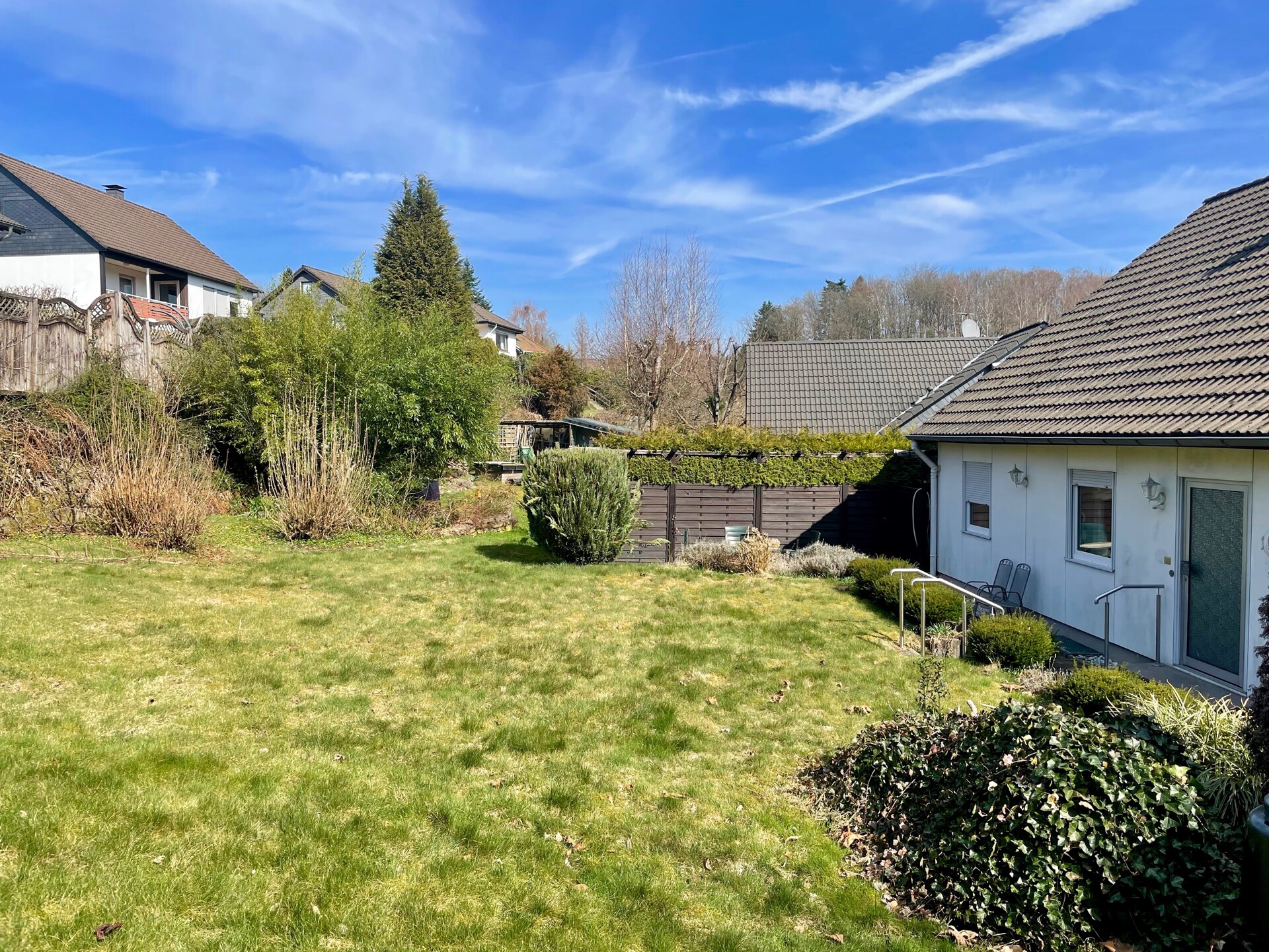Grundstück hinter dem Haus