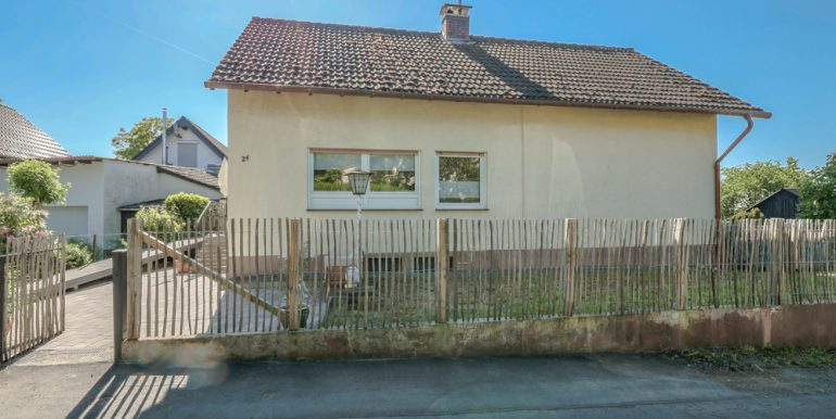 Straßenansicht