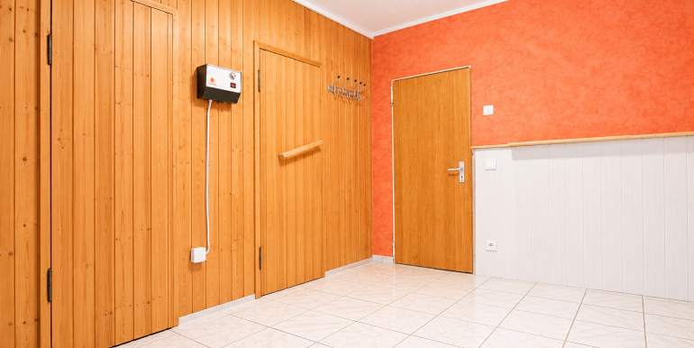 Kellerbereich mit Sauna