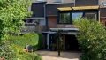 Frontansicht mit Carport