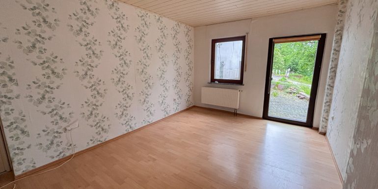 Schlafzimmer mit Gartenzugang EG