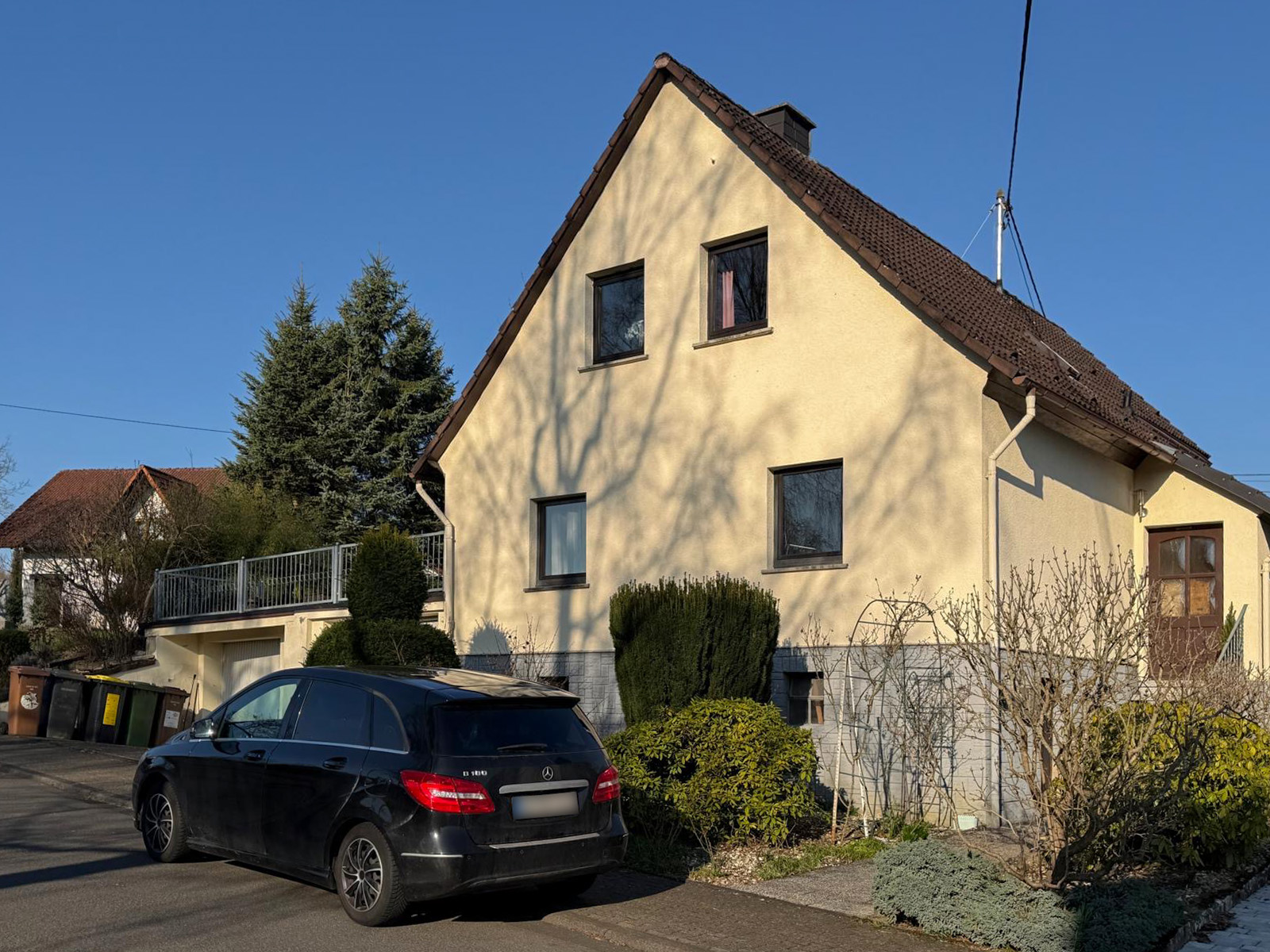 Straßenansicht