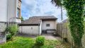 Sitzecke hinter der Garage