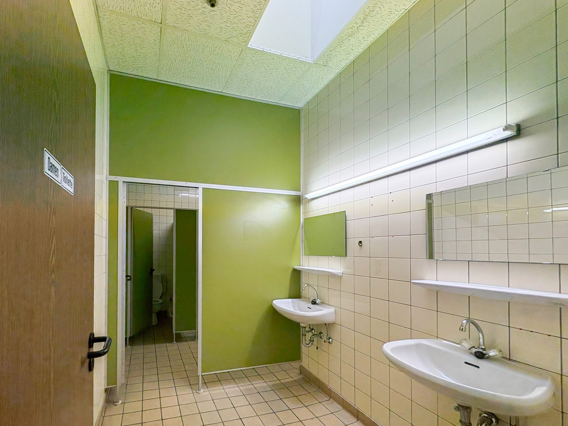 WC Damen