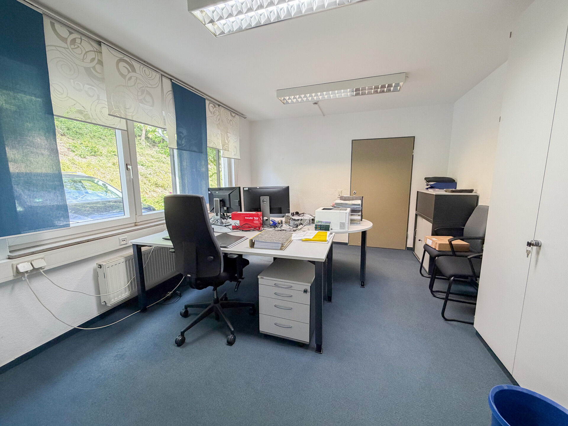 Verwaltungsgebäude: Büro