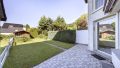 Sonnengrundstück mit Terrasse