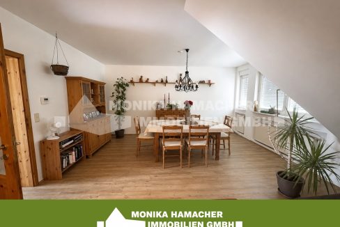 Wohn-/ Esszimmer