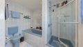 großes Badezimmer