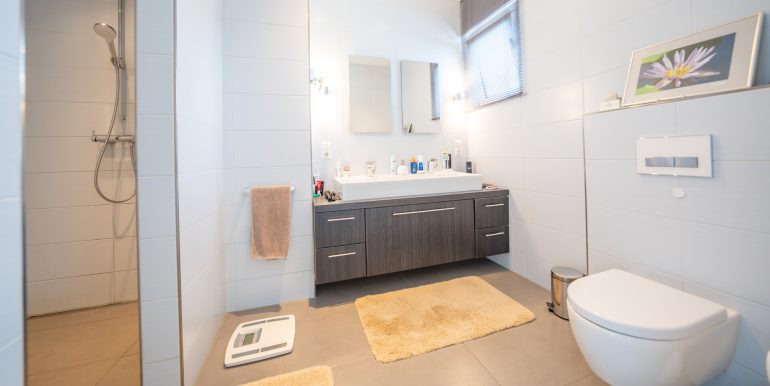 Badezimmer DG