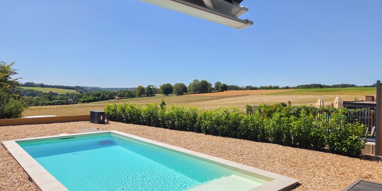 Pool mit Ausblick